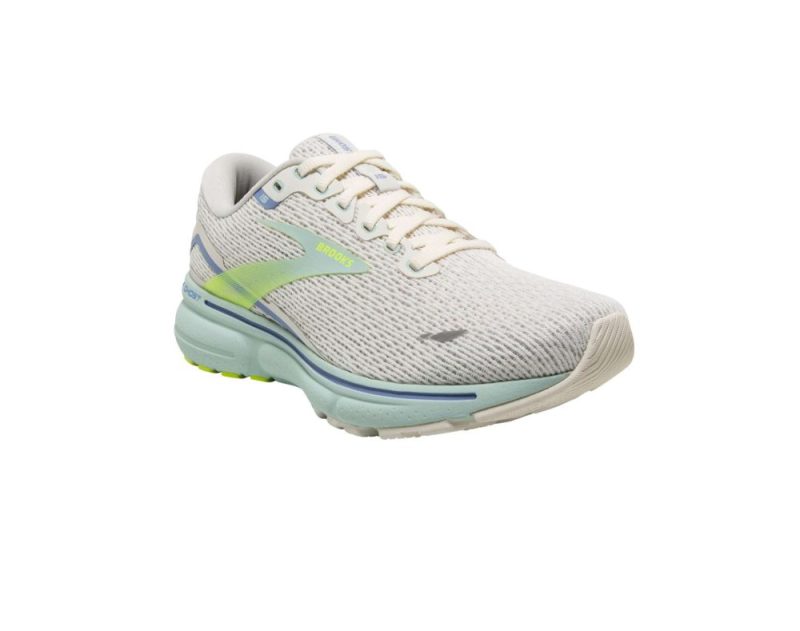 brooks ghost 15 womens b mu coconut sky nlife 05 f16800e4 2eb3 4f9d b7ab 4cc43758694d